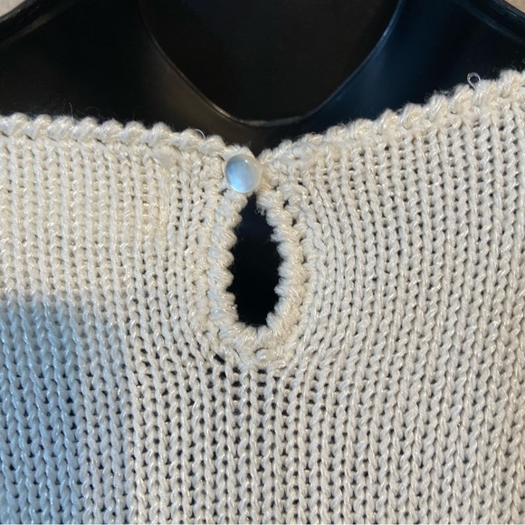 Vintage Franco Valeri women’s white embellished sweater in size x-large - Picture 6 of 8